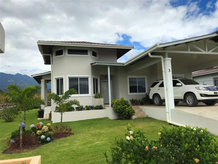 Leased - Beautiful House with Outstanding View for Rent in Alto Boquete