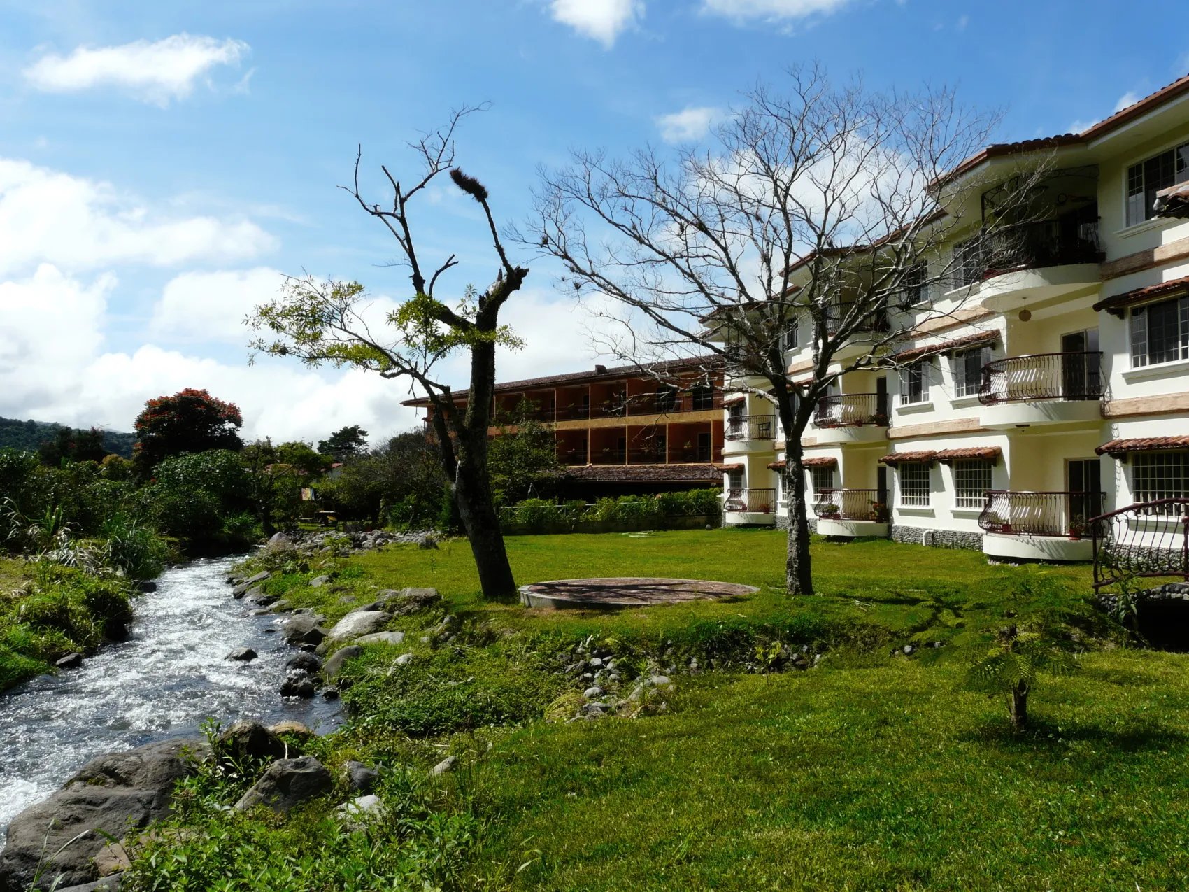 Private 3-bed Riverfront Condo for Sale in Bajo Boquete with Stunning Views and Excellent amenities. Near Downtown