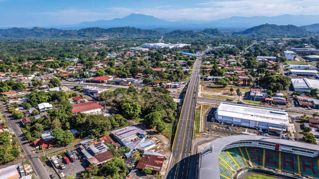 Scenic view of David, Panama, a growing expat destination with real estate opportunities. Explore properties in Chiriqui for your next investment or relocation.